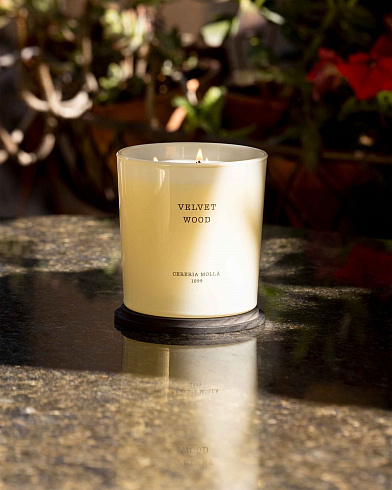 Свеча Cereria Molla Velvet Wood XL, 3 фитиля 600 г Velvet Wood 6640