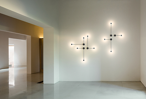 Настенный/Потолочный светильник Vibia Pin 1680 Black 2700K On/Off Pin 168011/10