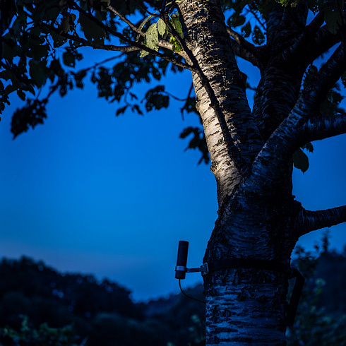 Уличный светильник Davide Groppi BUIO 32° 2700K IP67 On/Off для подсветки деревьев Buio 1A5090400.27.20+1A4590000.00.00