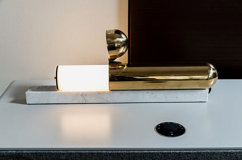 Настольная лампа DCW Editions ISP Nero Marquina  ISP BR-BL-MA