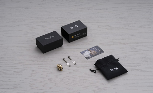 Ручка-кнопка Buster and Punch Skull Brass Skull UFK-051828