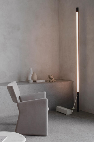 Напольный светильник Astep Model 1063 Model 1063 T05-F12-000B