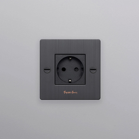 Розетка Buster and Punch 1G Schuko Type F smoked bronze Sockets CSK-453445