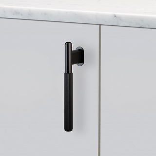 L-Bar Black