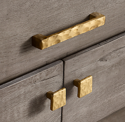 Ручка-кнопка Restoration Hardware Alden L.3.8 Hammered Brass Alden Hammered 24100161 BRSS