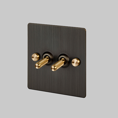 Выключатель Buster and Punch 2G Toggle Smoked Bronze/brass Switches UK UK-TO-CO-2G-SM-BR-A
