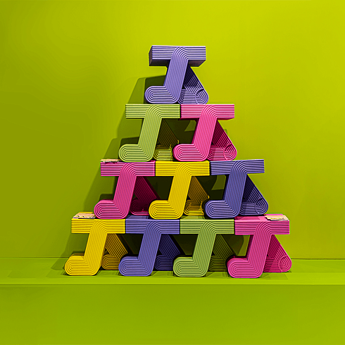 Приставной столик Qeeboo Walking Green Walking 84001GE