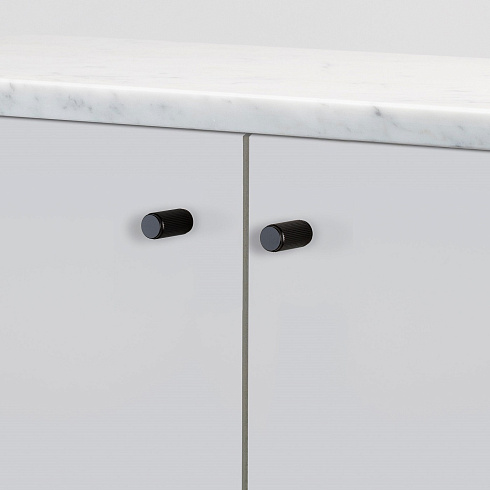 Ручка-кнопка Buster and Punch Knob Linear Black set of 2 Linear GFK-02318