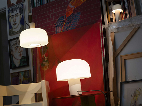 Настольная лампа Flos Bellhop Glass white Bellhop F1074009 Настольная лампа Flos Bellhop Glass white Bellhop F1074009